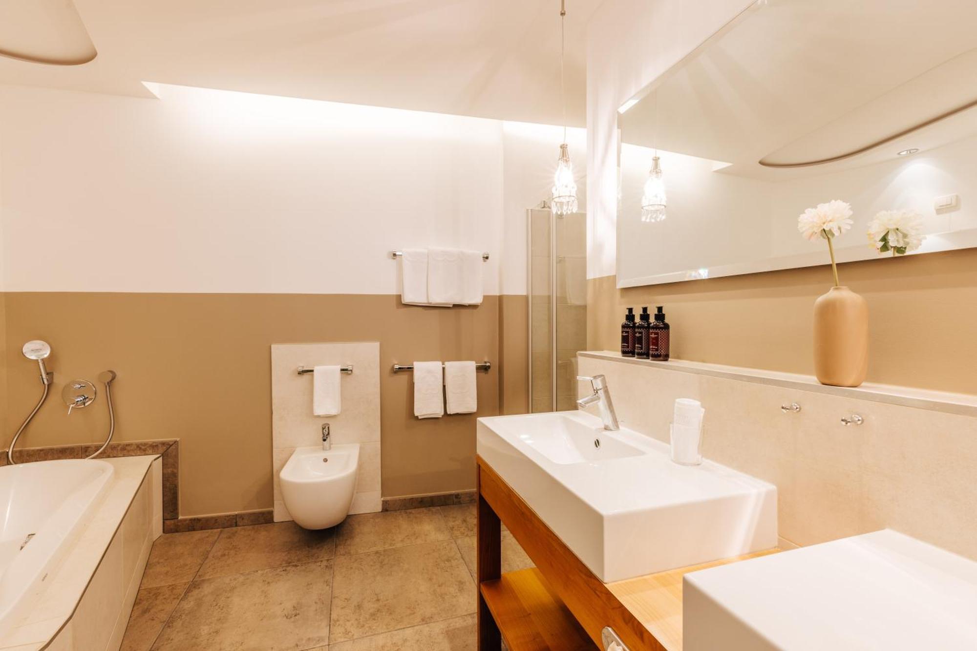 Hotel Hohenwart Scena Kültér fotó